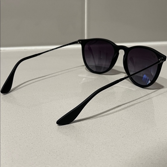 Ray-Ban Classic Black Sunglasses - Picture 6 of 15